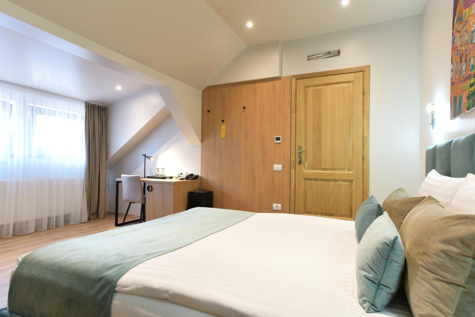 Prinz Gregor Hotel บราชอฟ ภายนอก รูปภาพ